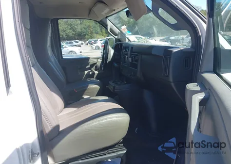 2019 Chevrolet Express 2500 Work Van from USA, damaged, VIN 1GCWGAFP8K1187680